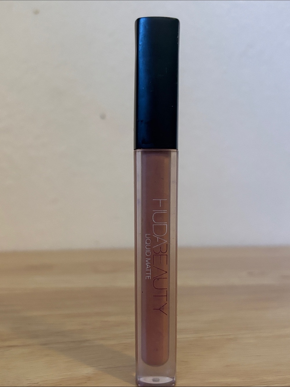 HUDA BEAUTY Liquid Matte Lipstick, Shade Crush